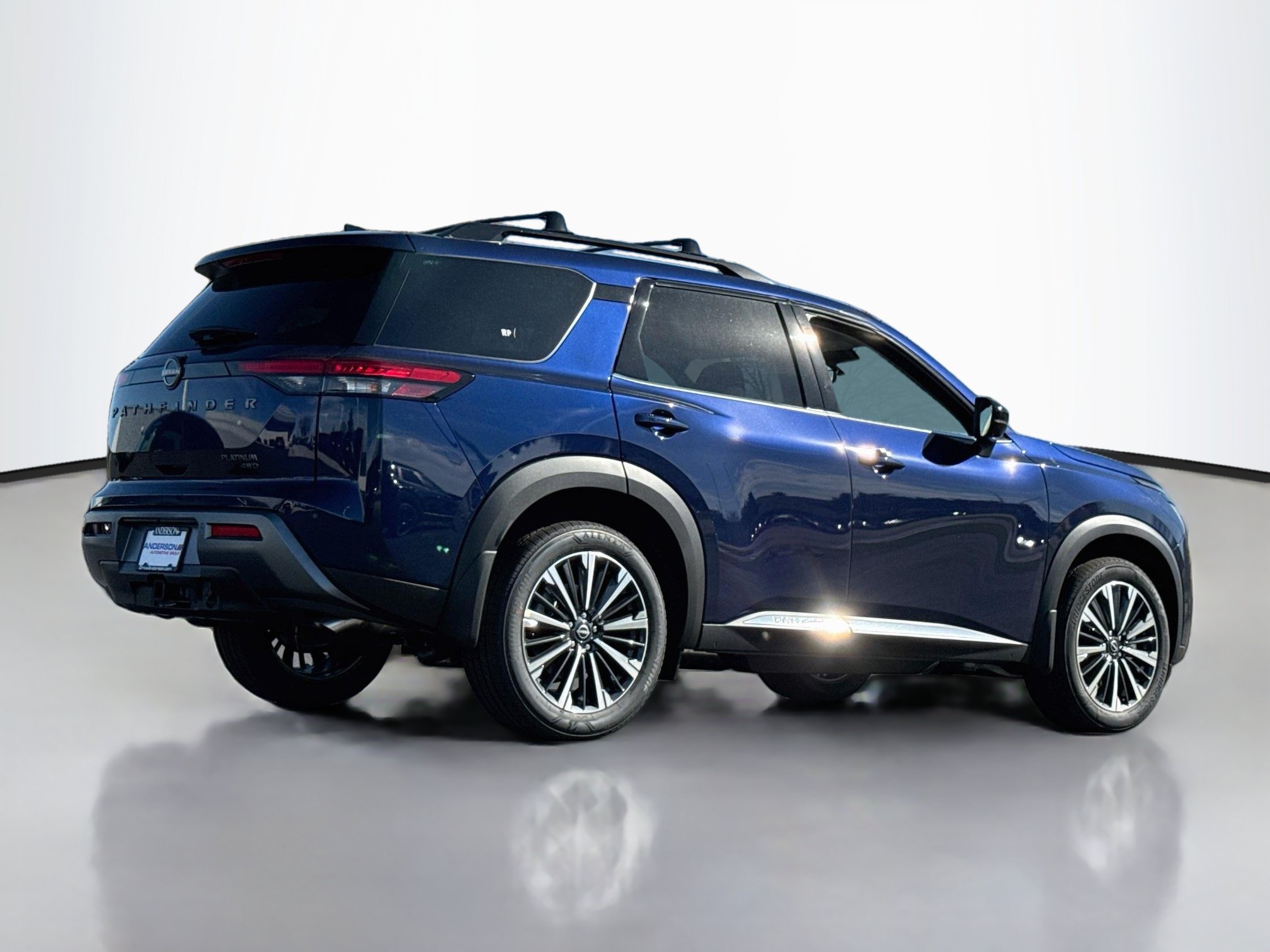 New 2026 Nissan Pathfinder Platinum AWD/4WD image 2