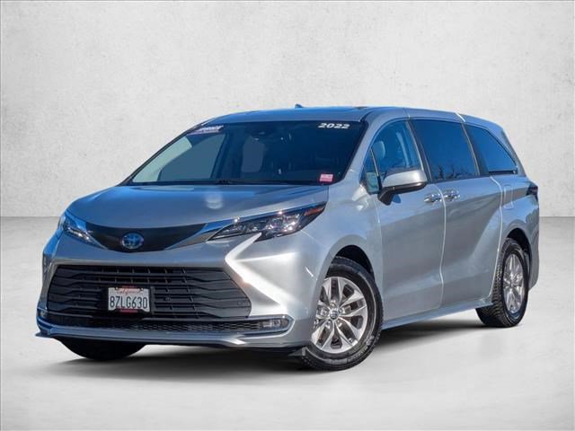 Used 2022 Toyota Sienna XLE