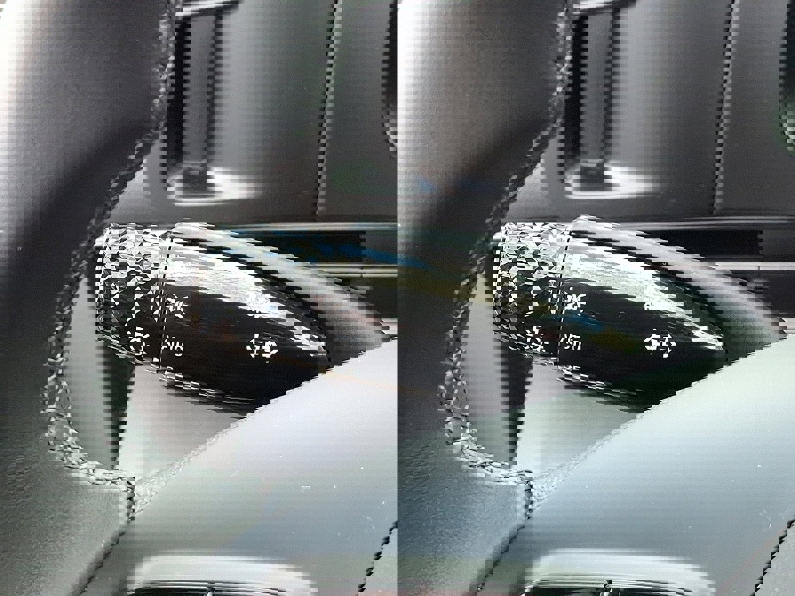 Certified 2025 Hyundai Elantra Sport image 26