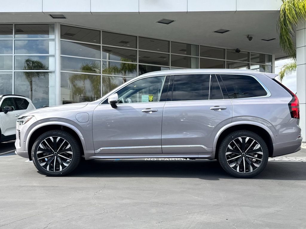 New 2026 Volvo XC90 T8 Plus AWD/4WD image 2