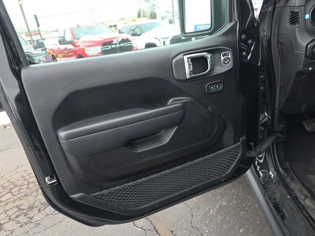 Used 2025 Jeep Wrangler Unlimited Rubicon 4xe w/ Safety Group image 13