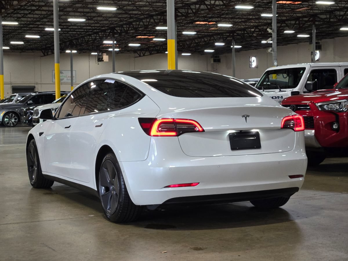 Used 2022 Tesla Model 3 Standard Range RWD image 9