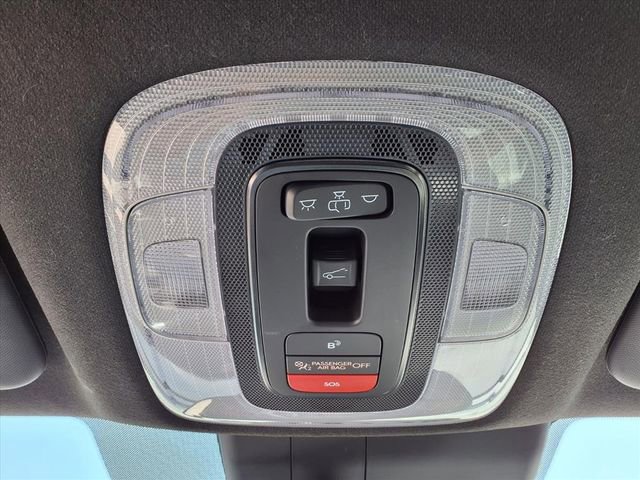 Used 2025 Hyundai Elantra Limited image 13