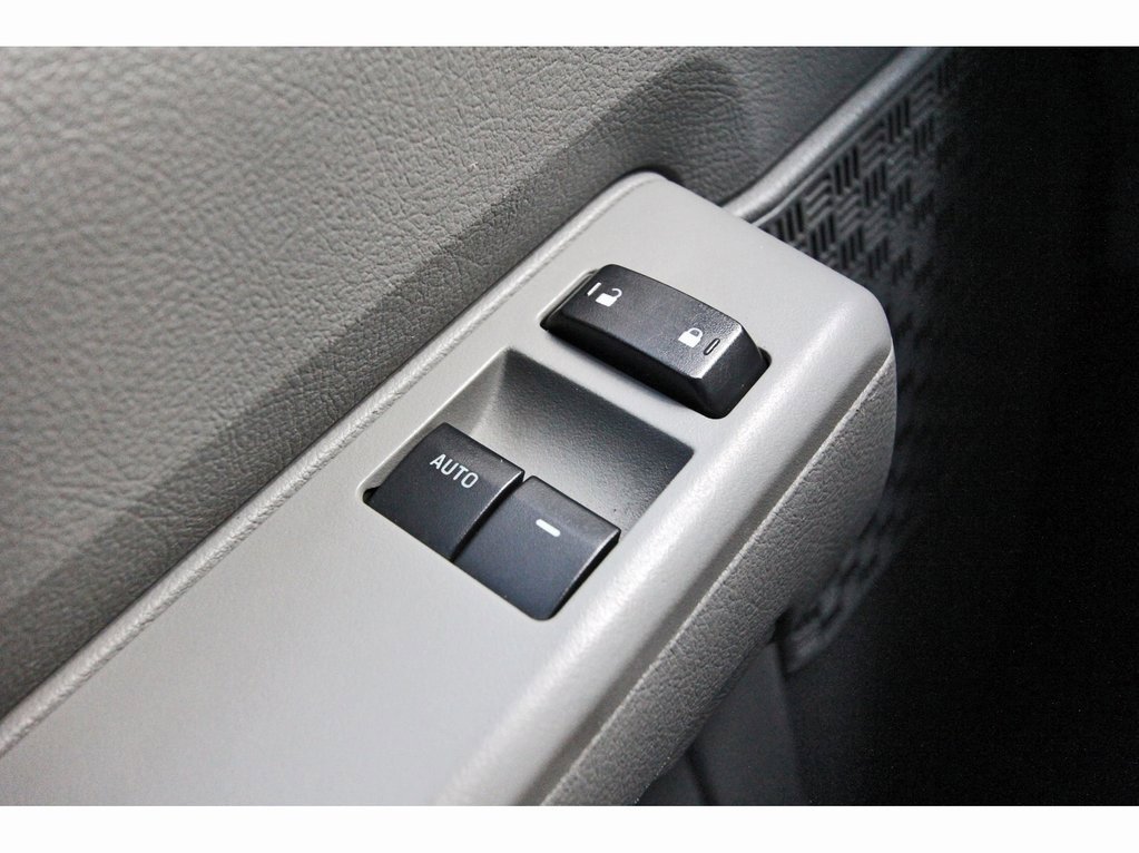 Used 2013 Ford E-350 and Econoline 350 XLT image 20