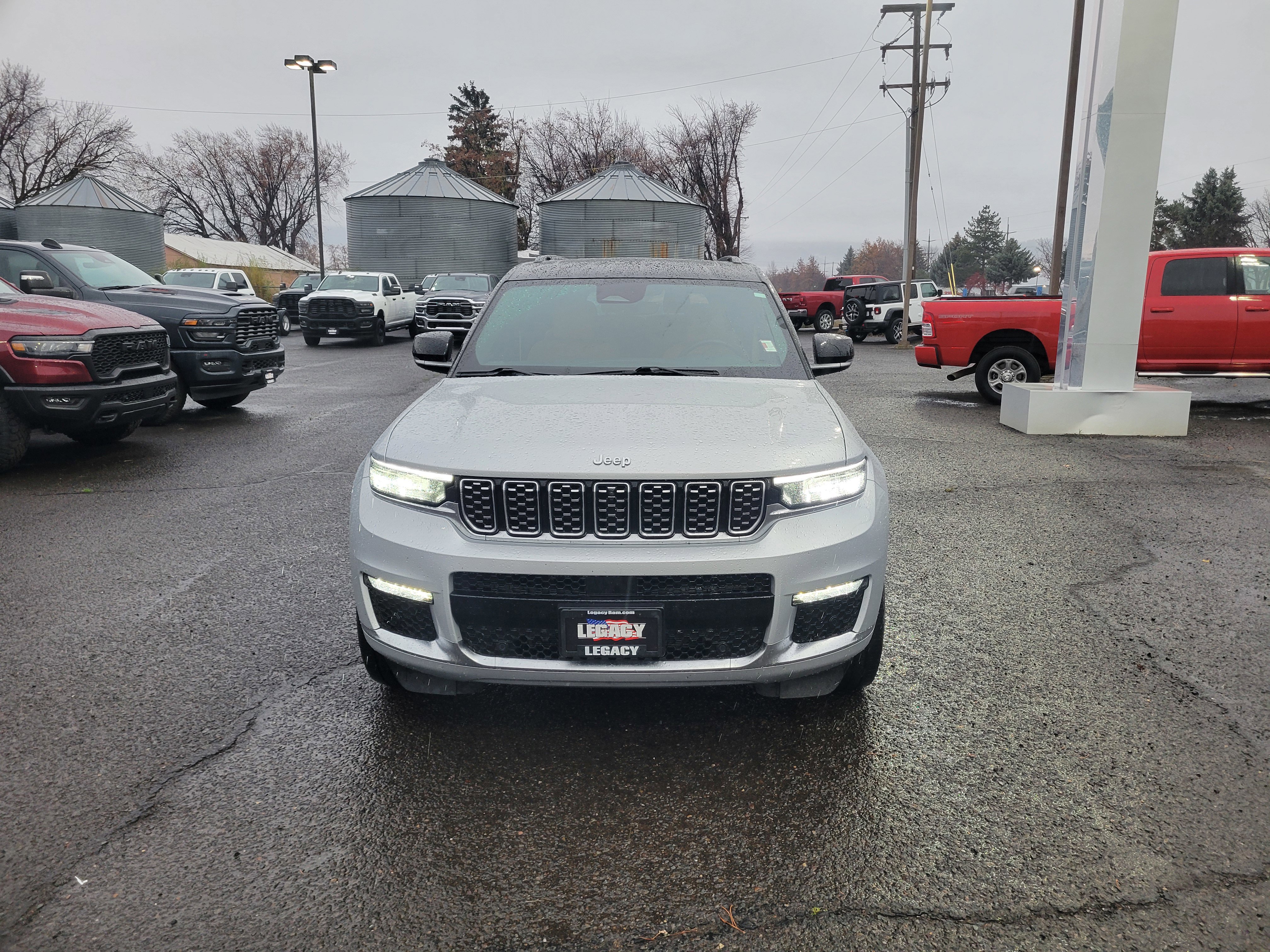 Used 2024 Jeep Grand Cherokee L Summit image 15