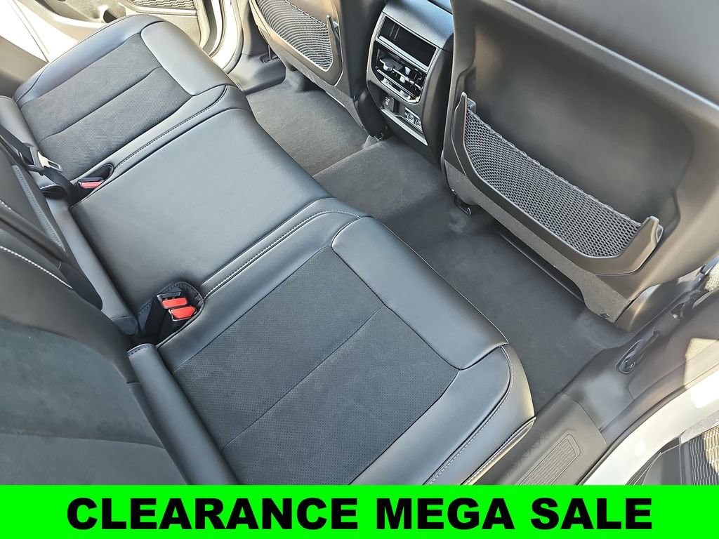 New 2025 Jeep Grand Cherokee Altitude image 11