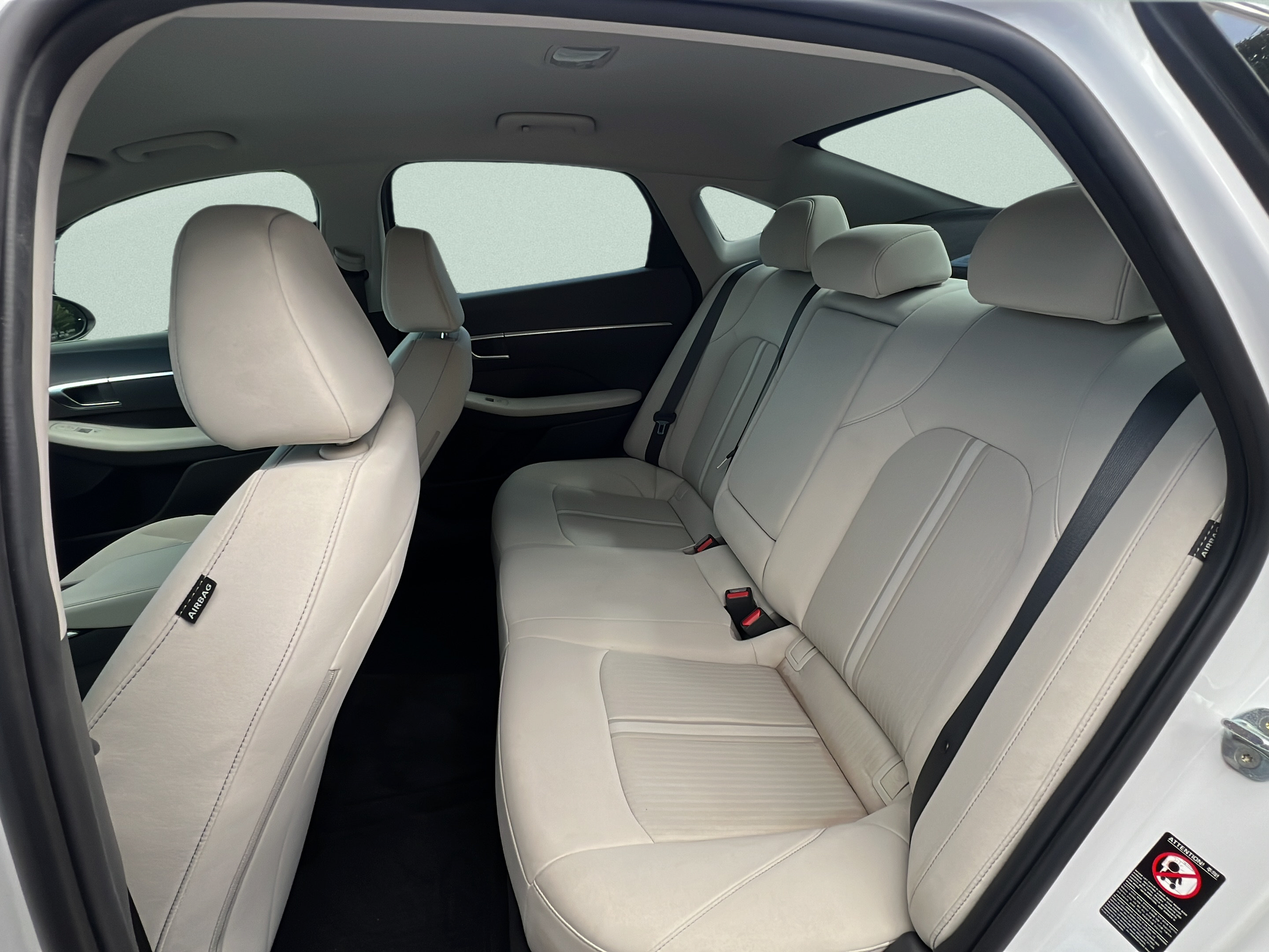 Used 2022 Hyundai Sonata SEL w/ Cargo Package FWD image 12