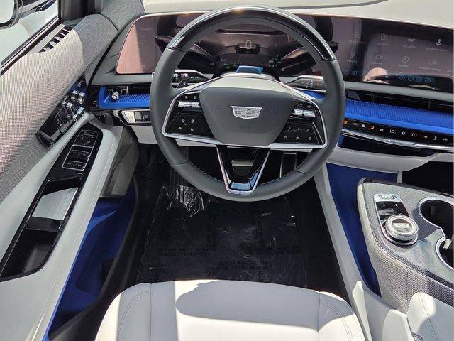 New 2027 Cadillac Optiq Luxury AWD/4WD image 18
