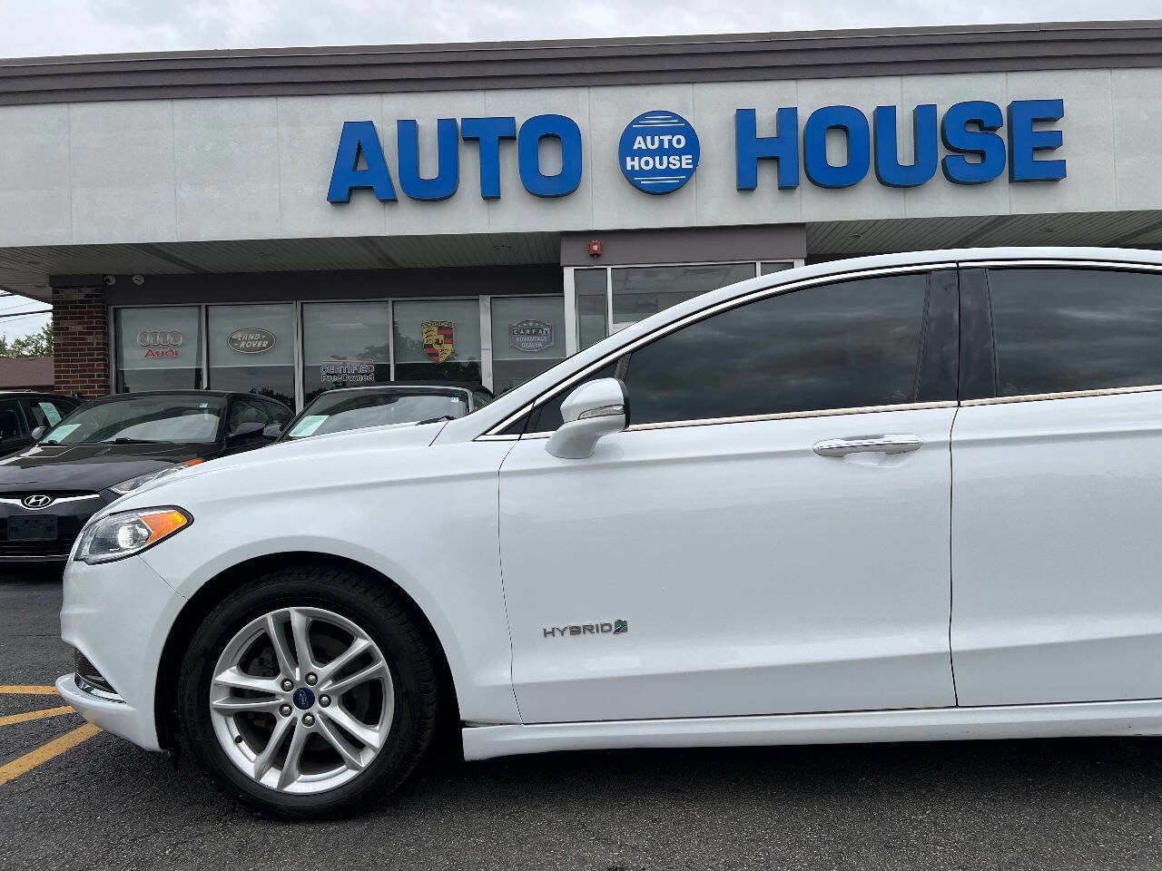 Used 2018 Ford Fusion SE w/ Equipment Group 602A FWD image 36
