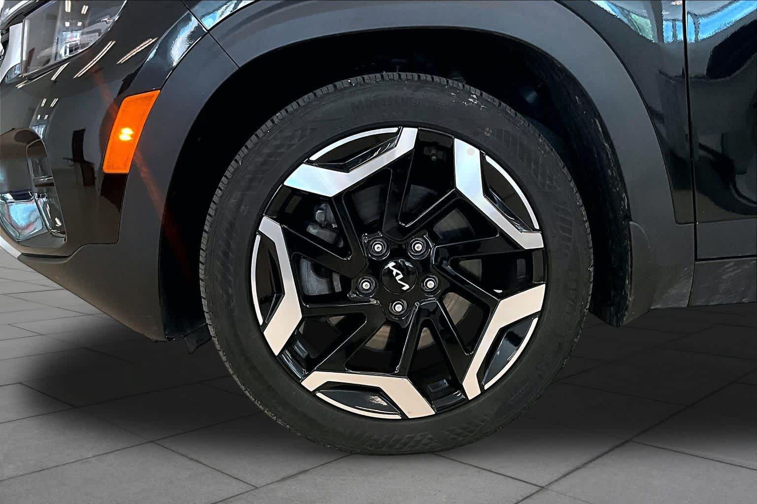 Used 2024 Kia Seltos SX w/ SX Sunroof Package AWD/4WD image 10