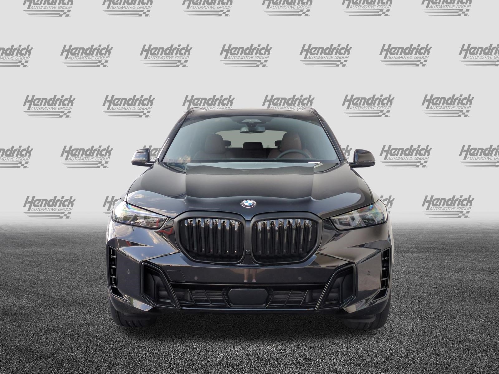 New 2026 BMW X5 xDrive40i w/ M Sport Package AWD/4WD image 3