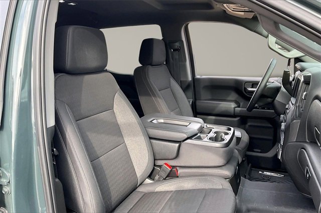 Used 2025 Chevrolet Silverado 1500 Custom Trail Boss w/ Turbomax Blackout Package image 7