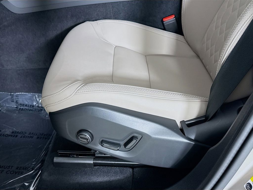 Used 2026 Volvo XC60 B5 Plus w/ Protection Package Premier image 19