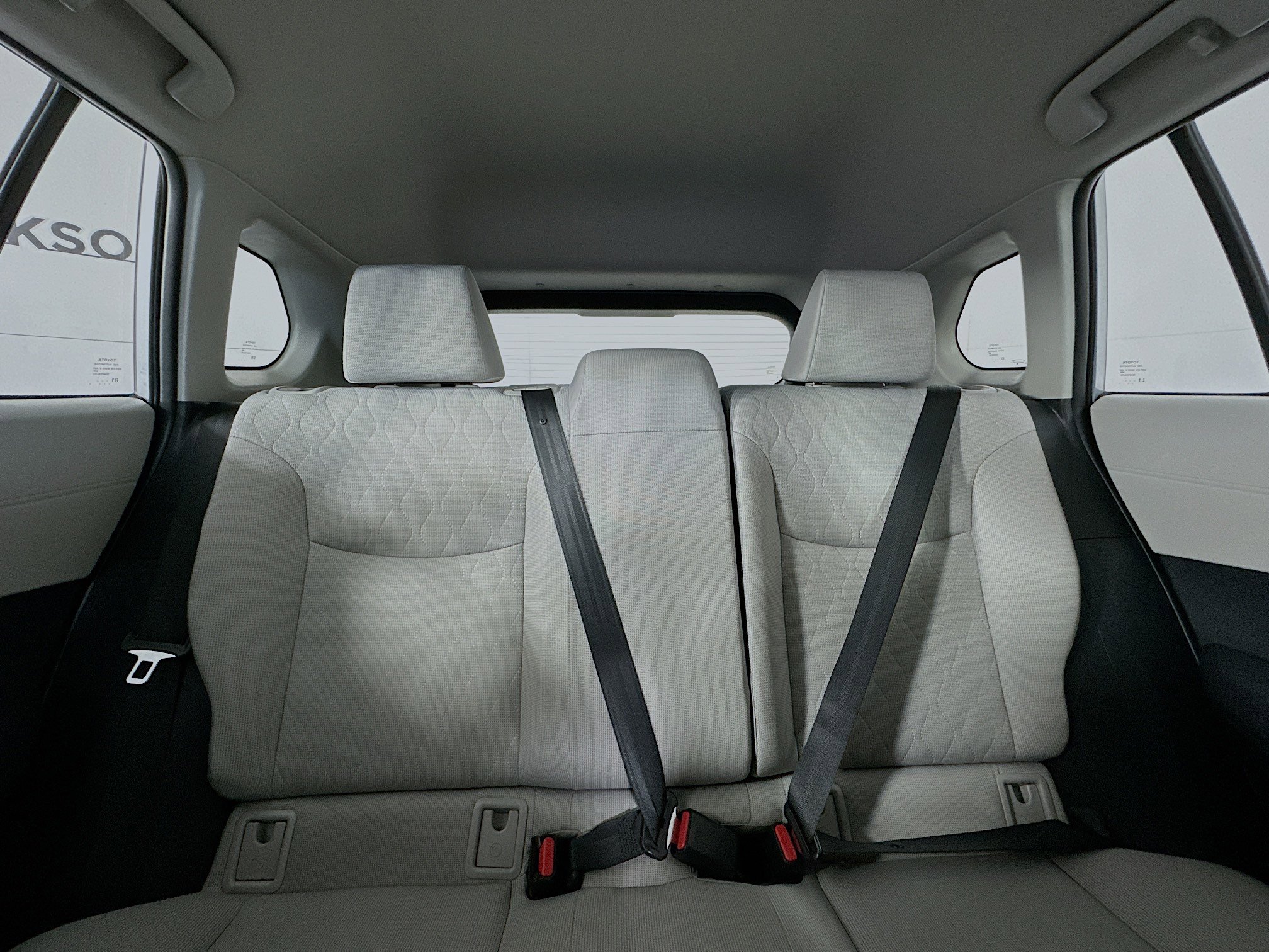 Used 2024 Toyota Corolla Cross L image 29