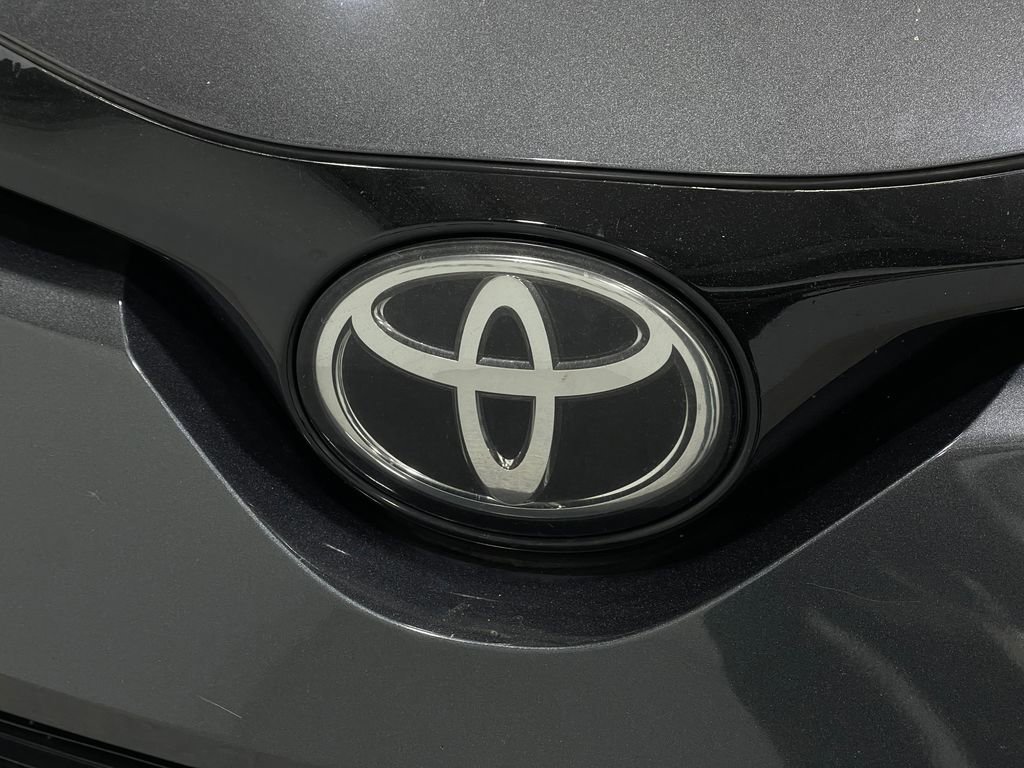Used 2018 Toyota C-HR XLE image 36