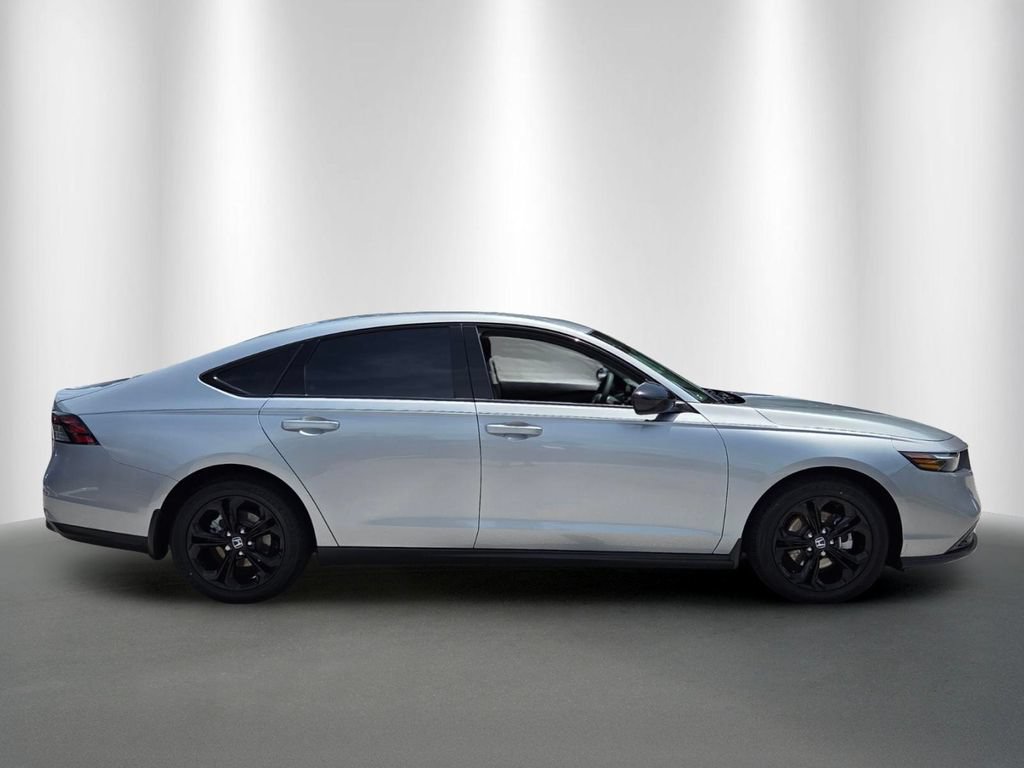 Certified 2025 Honda Accord SE image 2