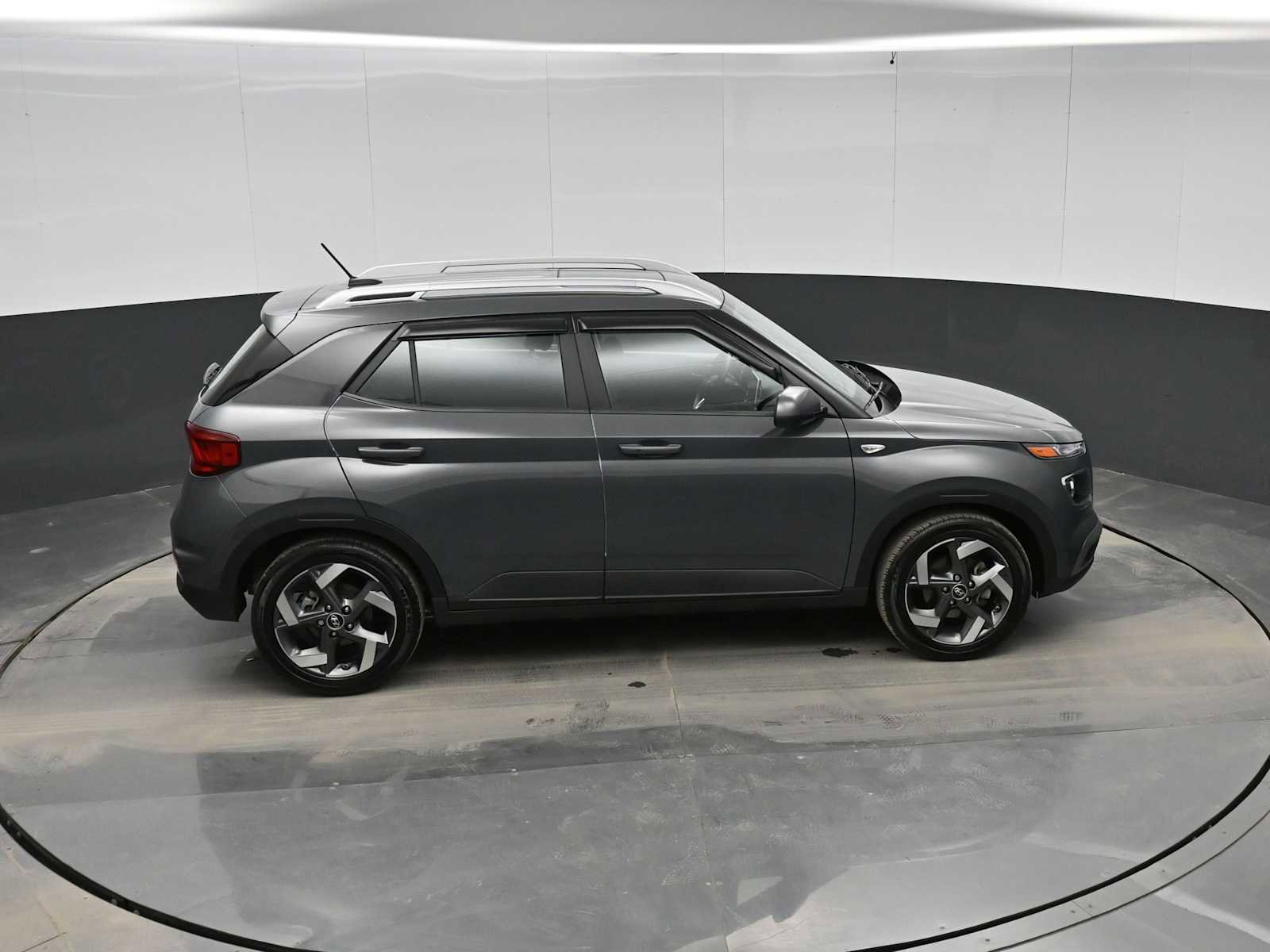 Certified 2024 Hyundai Venue SEL image 30