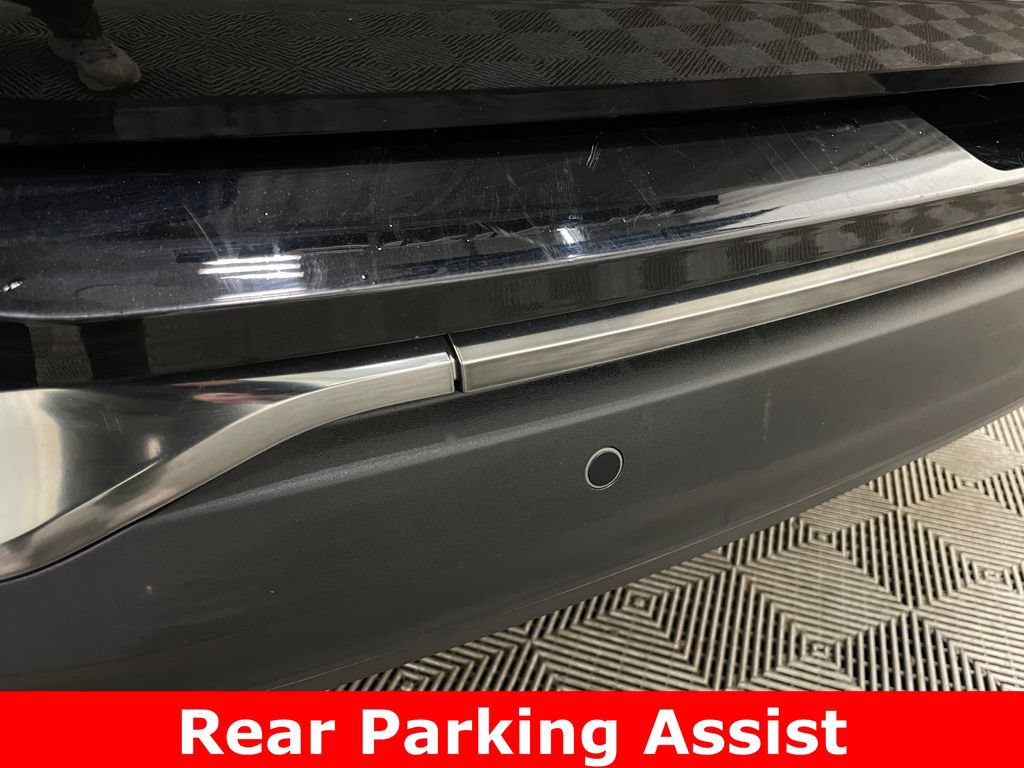 Certified 2024 GMC Terrain AT4 w/ Tech Package AWD/4WD image 15