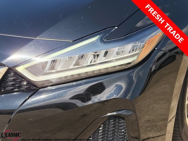 Used 2023 Nissan Maxima SV w/ Floor Mat Group FWD image 9