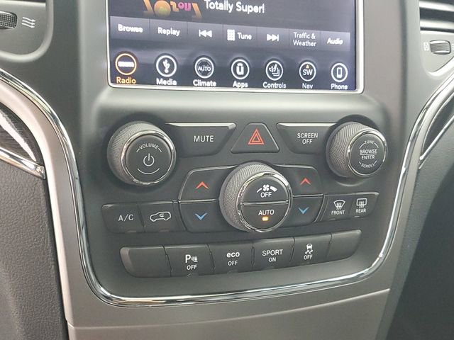 Used 2018 Jeep Grand Cherokee Trailhawk w/ Trailhawk Luxury Group AWD/4WD image 28