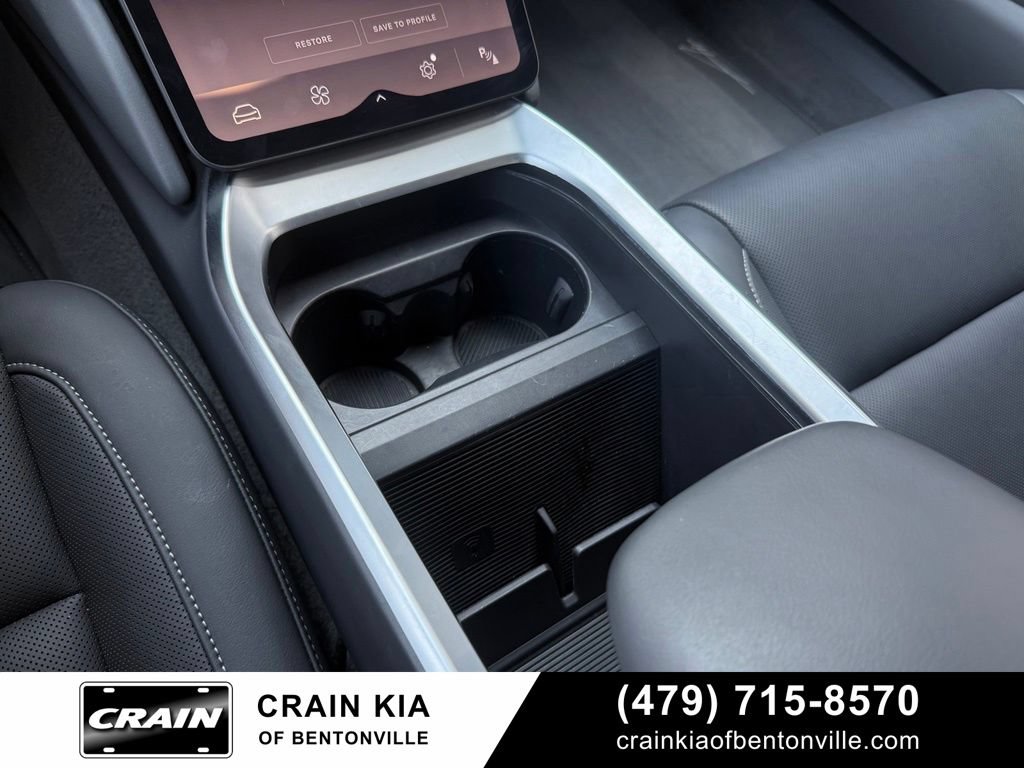 Used 2024 Lucid Air Touring AWD/4WD image 18