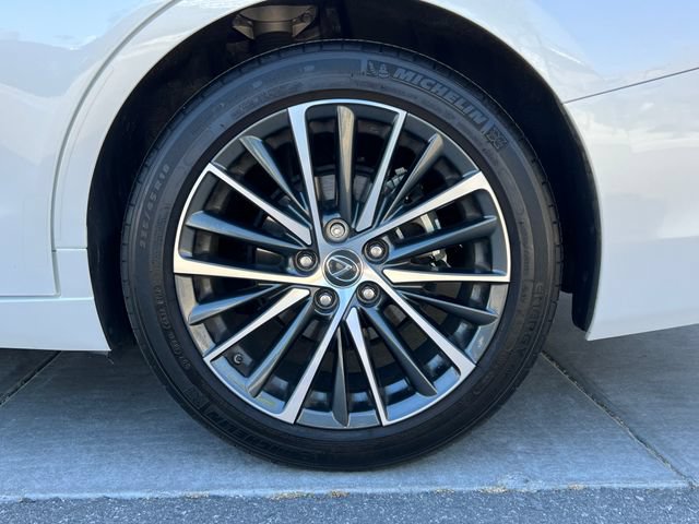 Used 2025 Lexus ES 300h w/ Premium Package FWD image 12