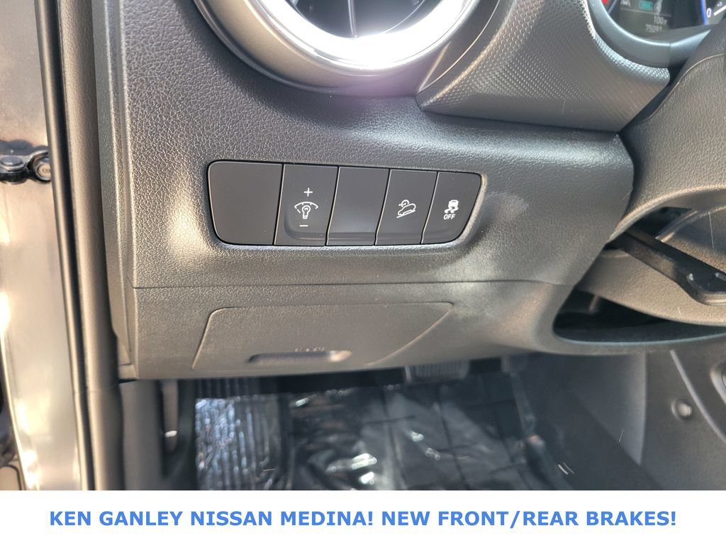 Used 2022 Hyundai Kona SE AWD/4WD image 34