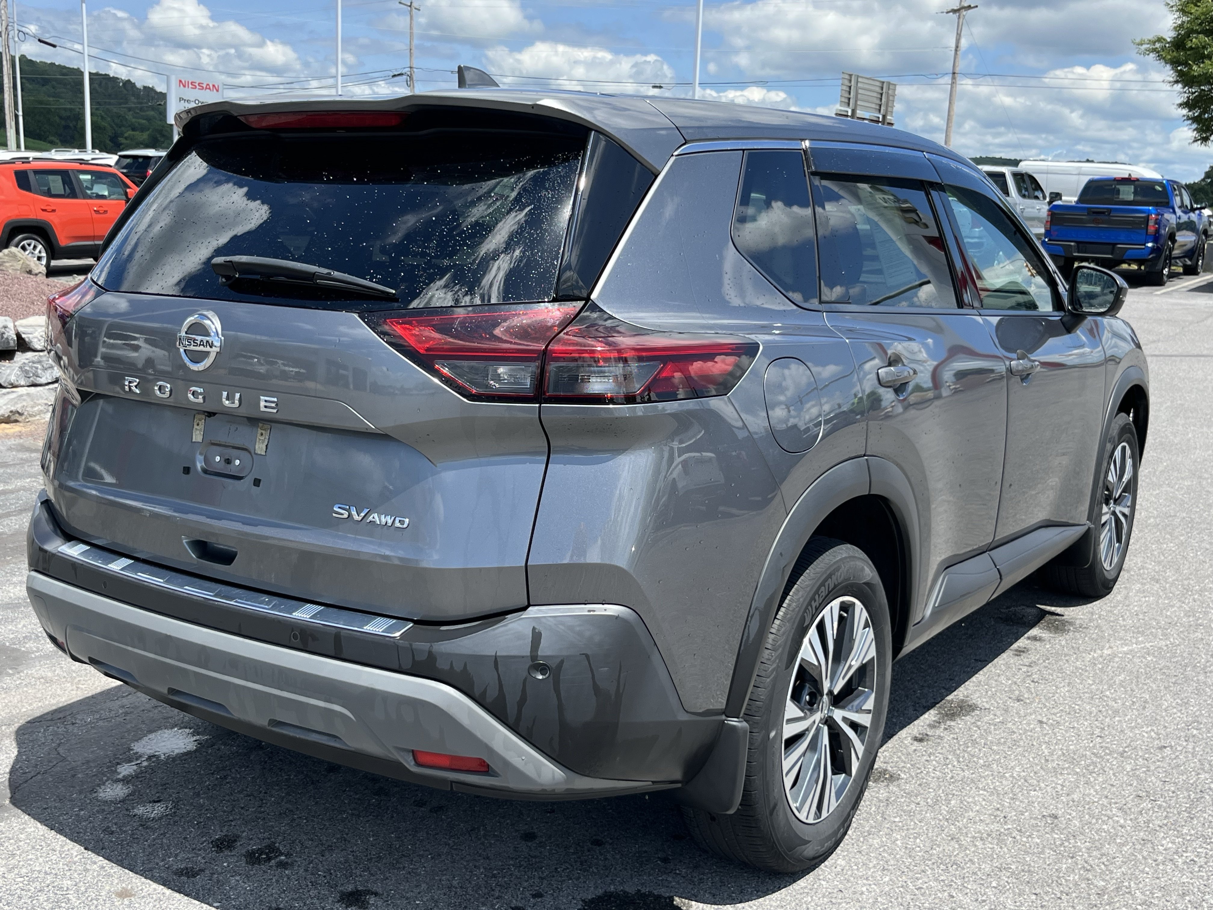 Used 2021 Nissan Rogue SV AWD/4WD image 5