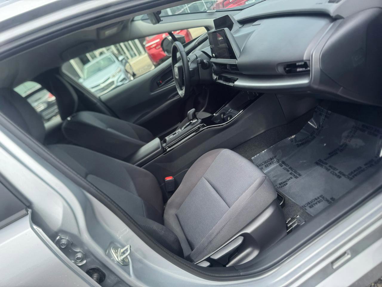 Used 2025 Toyota Prius LE image 26