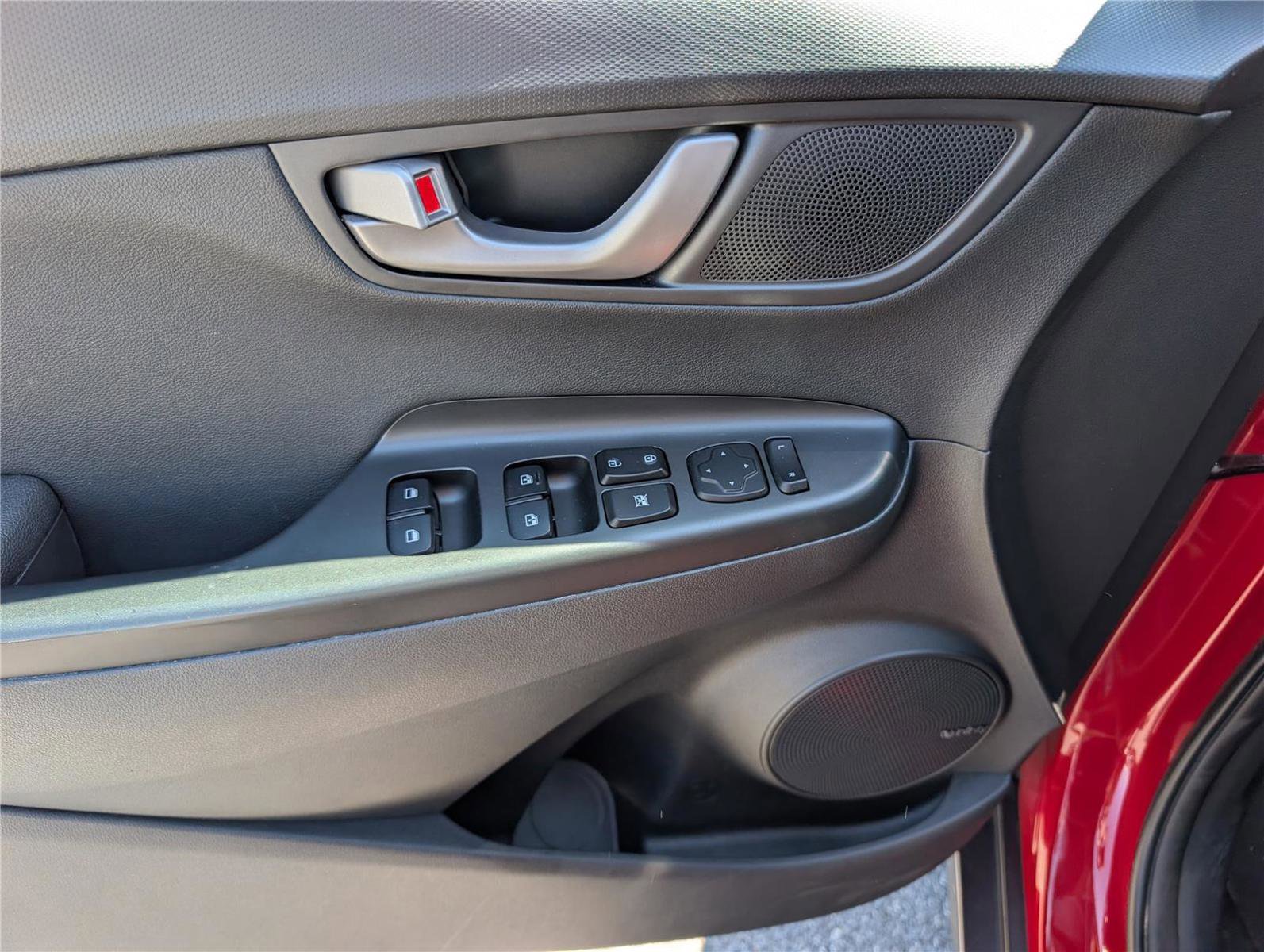 Used 2021 Hyundai Kona Ultimate AWD/4WD image 19