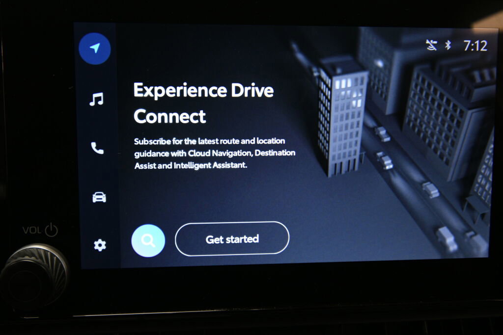 Used 2025 Toyota RAV4 XLE w/ Convenience Package image 14