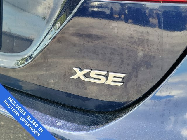 Used 2021 Toyota Camry XSE FWD image 11