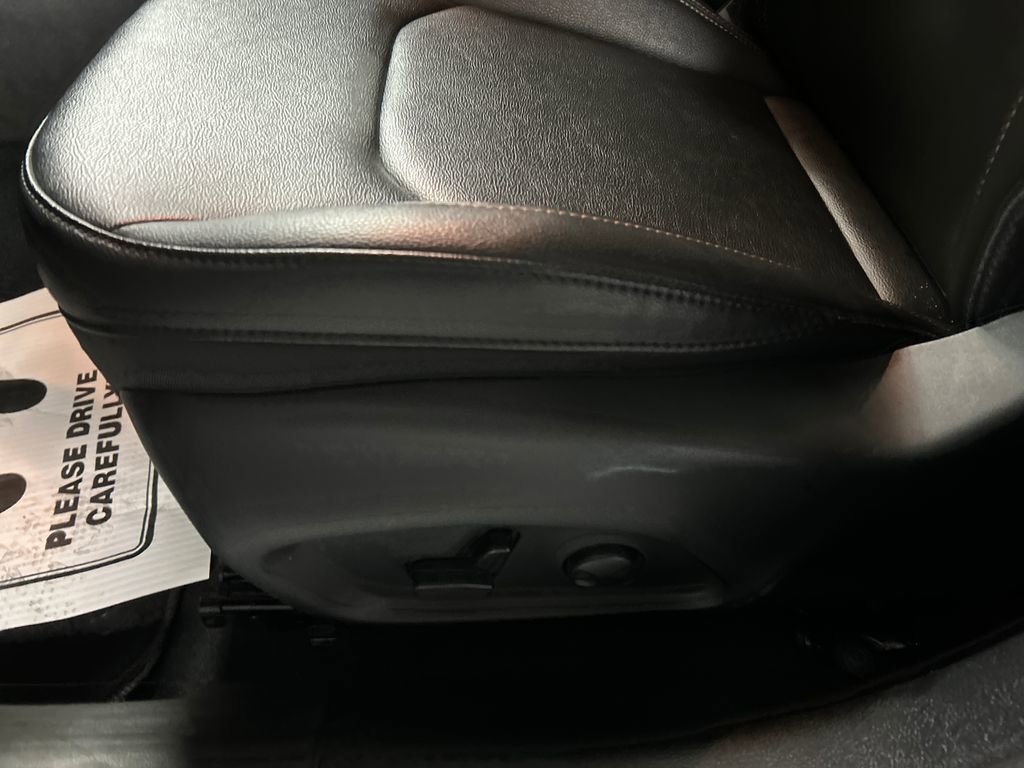 Used 2024 Jeep Compass Limited image 13