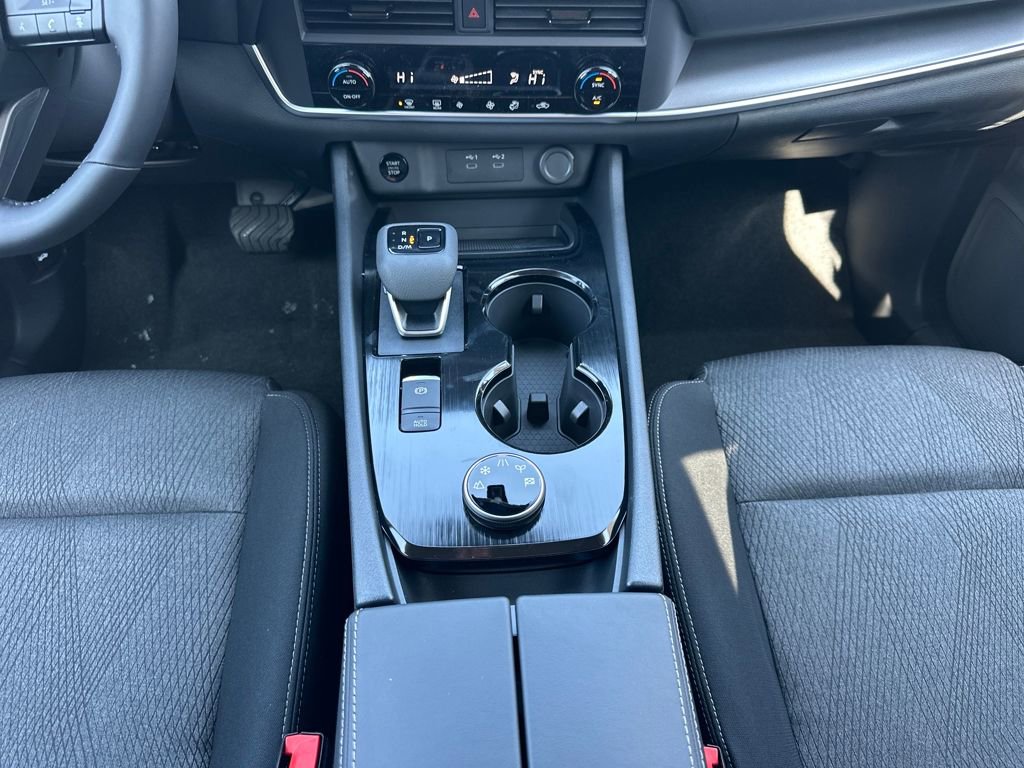 New 2026 Nissan Rogue SV image 25