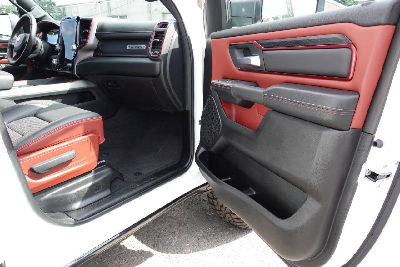 Used 2025 RAM 1500 Rebel image 32