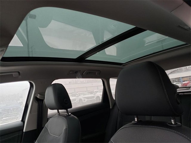 New 2026 Volkswagen Taos SE image 7