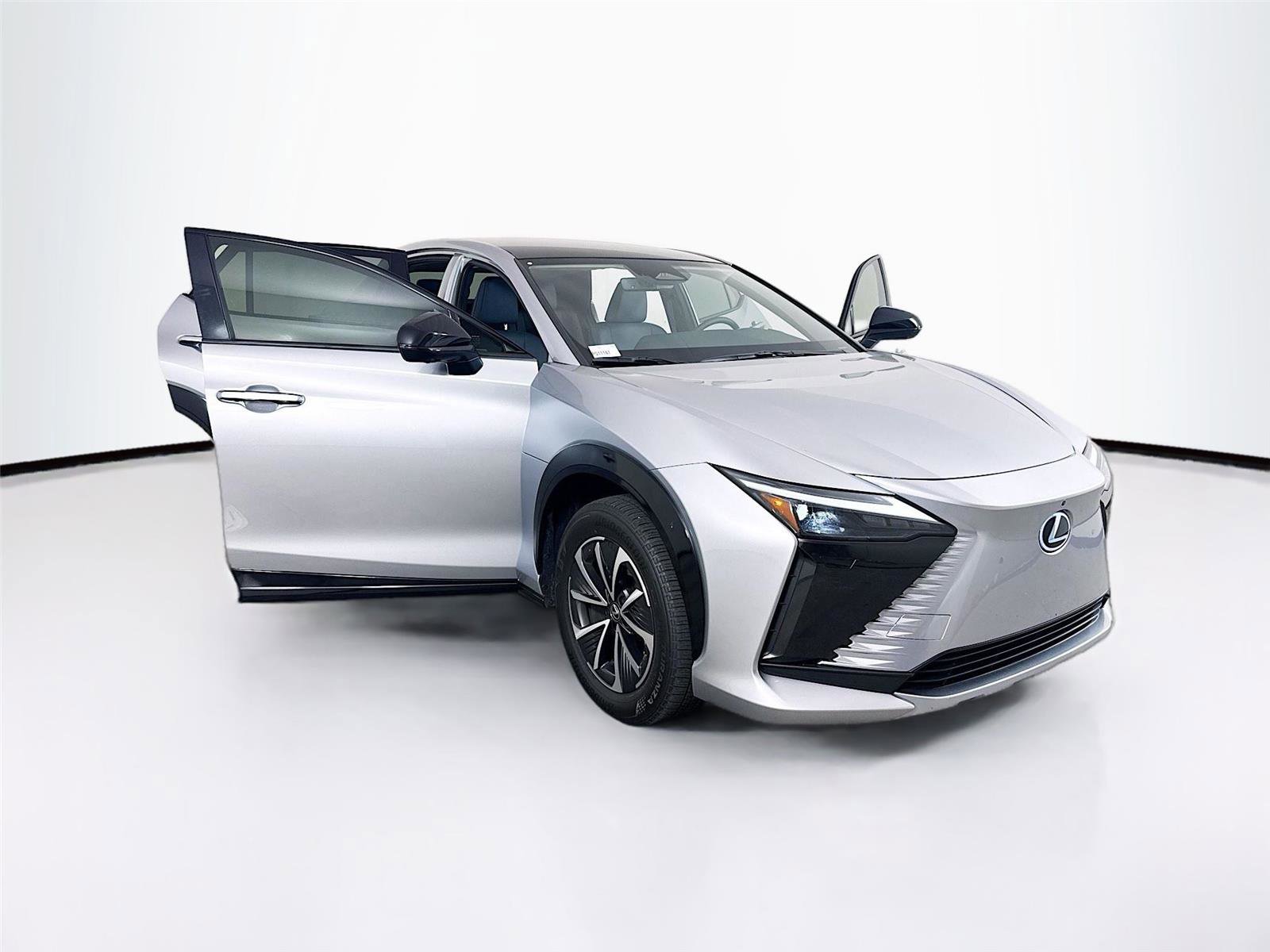 Used 2025 Lexus RZ 300e w/ Accessory Package (2T) image 18