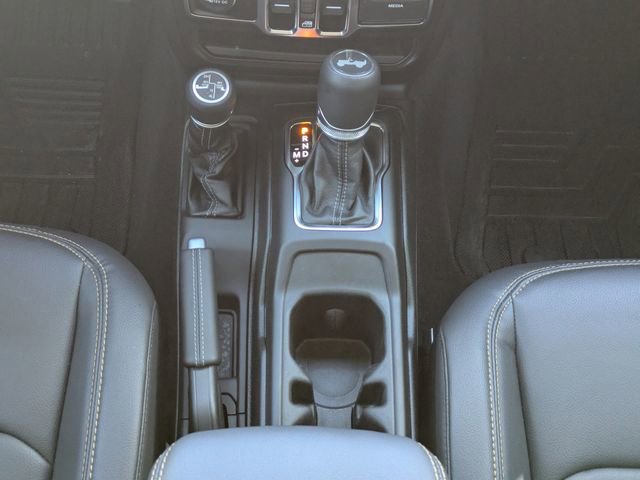 Used 2025 Jeep Wrangler Unlimited Sahara w/ Safety Group image 22