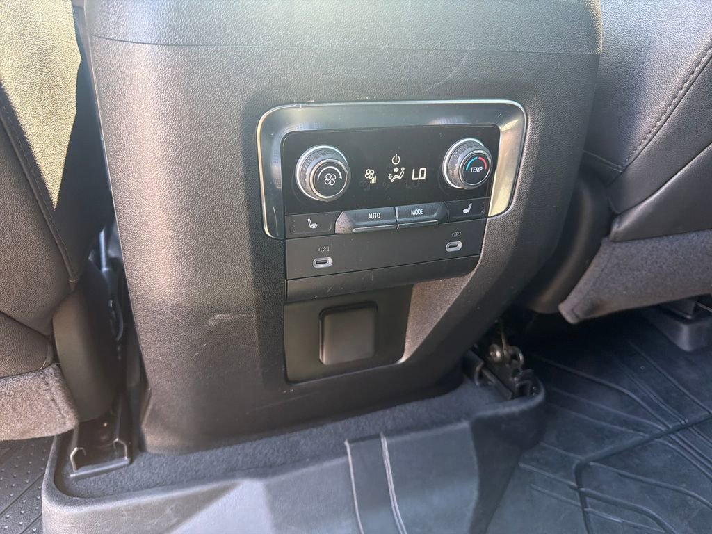 Used 2024 Chevrolet Tahoe Z71 w/ Luxury Package AWD/4WD image 43
