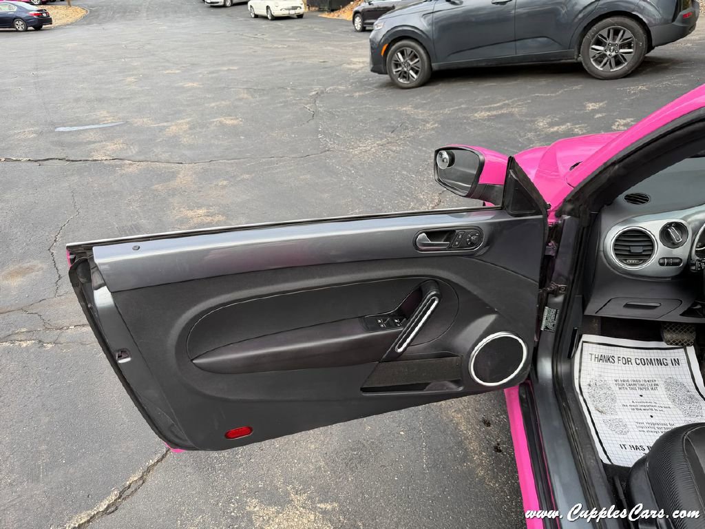 Used 2014 Volkswagen Beetle 1.8T FWD image 12