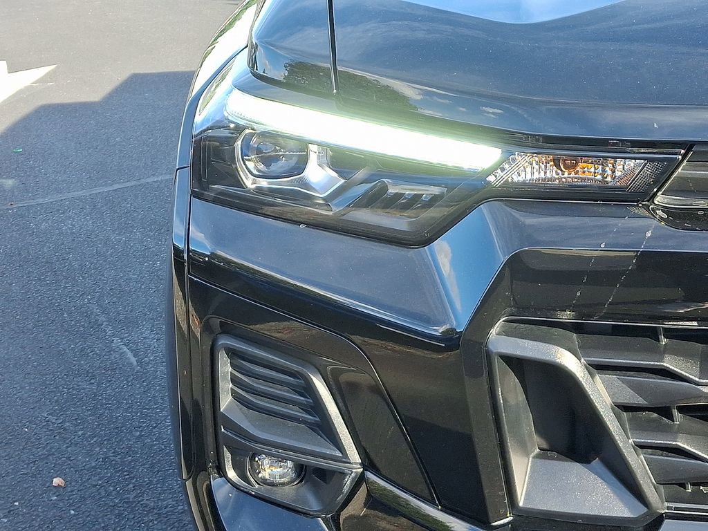 Certified 2024 Chevrolet Colorado Z71 w/ LPO, Dark Essentials Package image 9