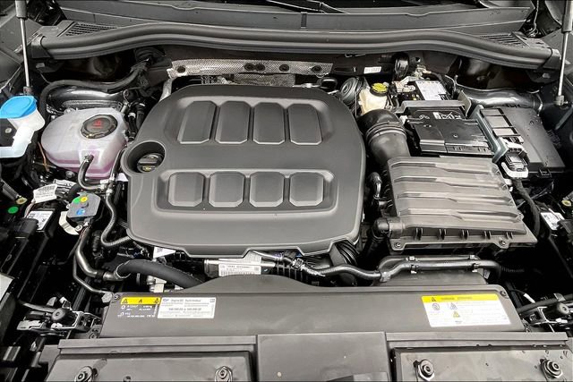 New 2025 Volkswagen Tiguan SE AWD/4WD image 13