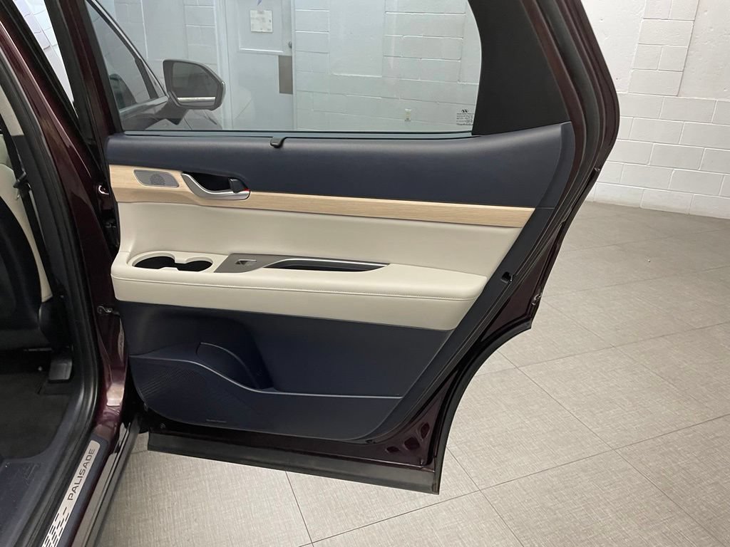 Used 2023 Hyundai Palisade Limited FWD image 33