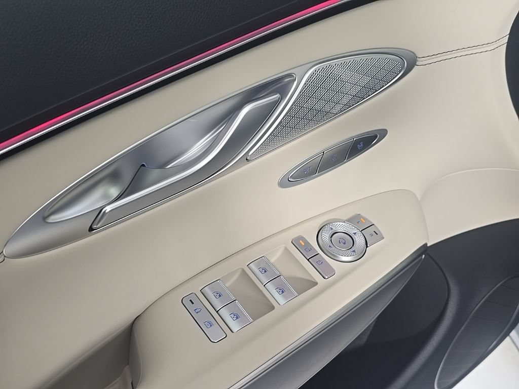 New 2027 Genesis GV70 2.5T Select AWD/4WD image 13