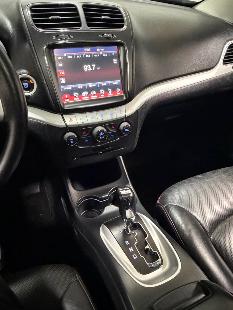 Used 2015 Dodge Journey R/T w/ Flexible Seating Group image 14