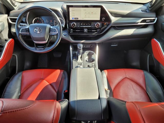 Used 2023 Toyota Highlander XSE image 13