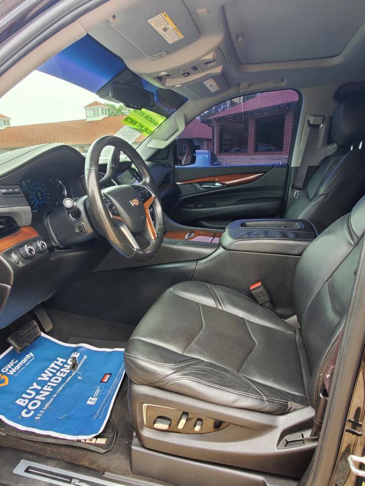 Used 2016 Cadillac Escalade Luxury AWD/4WD image 15