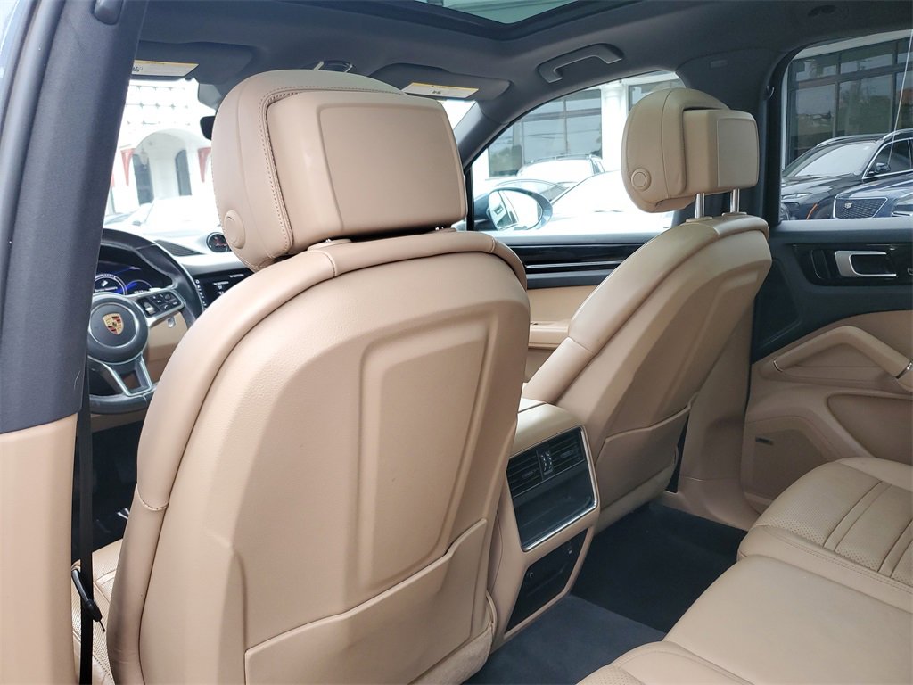 Used 2019 Porsche Cayenne image 12