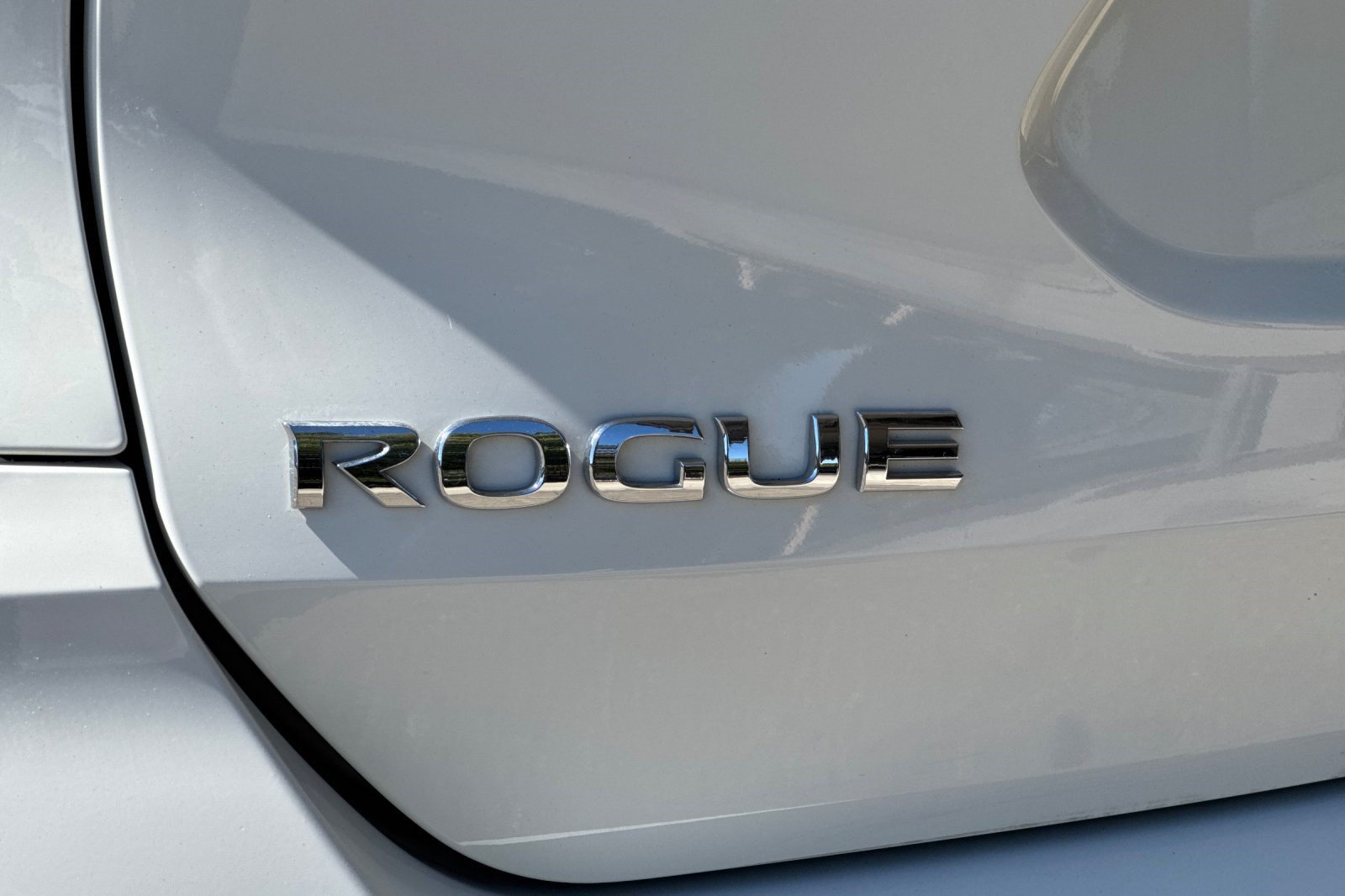 Used 2020 Nissan Rogue SV FWD image 31
