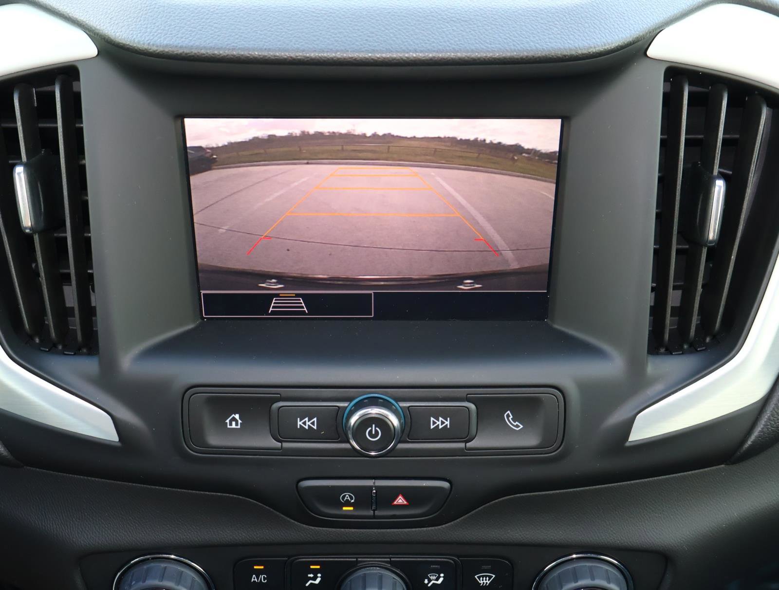 Used 2022 GMC Terrain SLE w/ Driver Convenience Package image 23